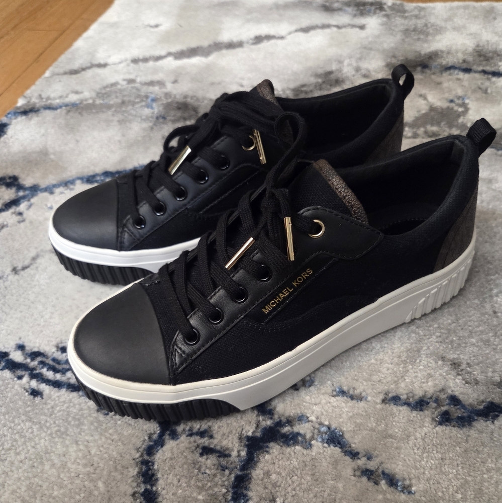 Michael Kors Black Oscar Lace Up Sneakers Size 6.5